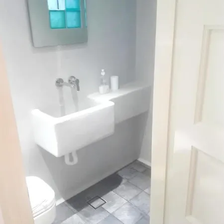アパート With 2 Bedrooms In With Wifi 600 M From The Beach